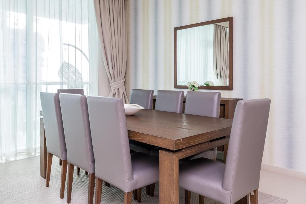 Lovely 2BR with Assistant Room in Al Bateen Residences JBR photo