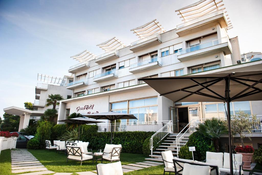 Grand Hotel Passetto photo