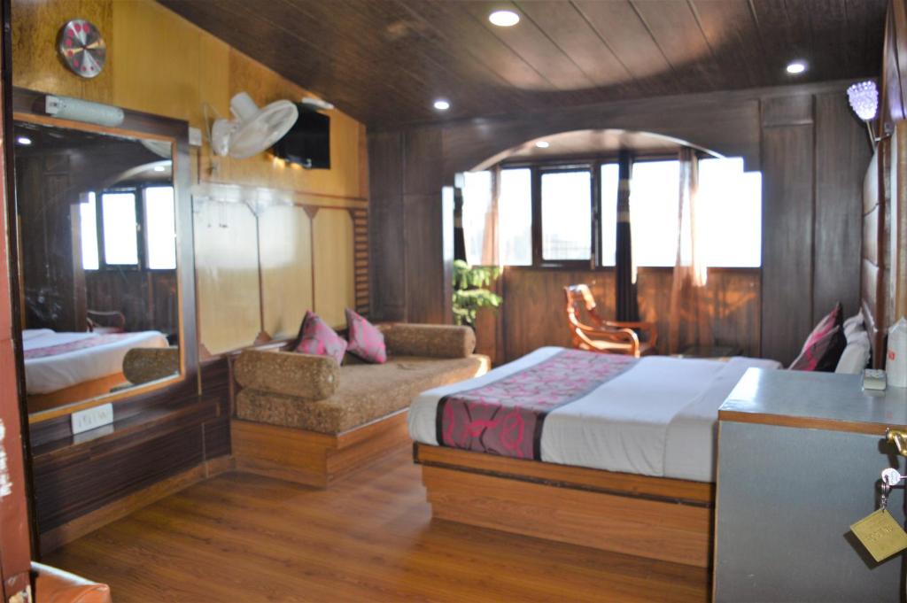 Hotel Sidharath photo