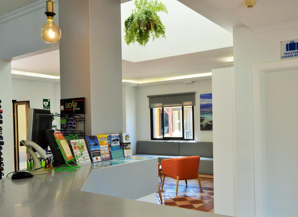 Bungalows Parque Bali con AIRE ACONDICIONADO — Hotel building in Maspalomas, Canary Islands