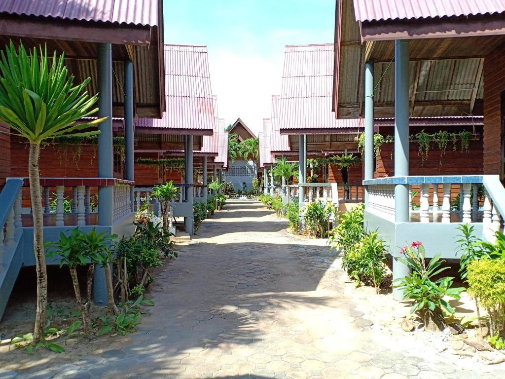 Diamond Sand Palace Resort (SHA Extra Plus) photo