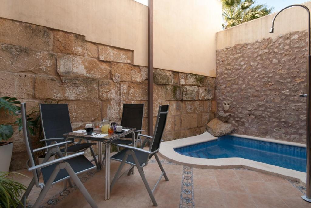 Casa Aina, 15 - 2