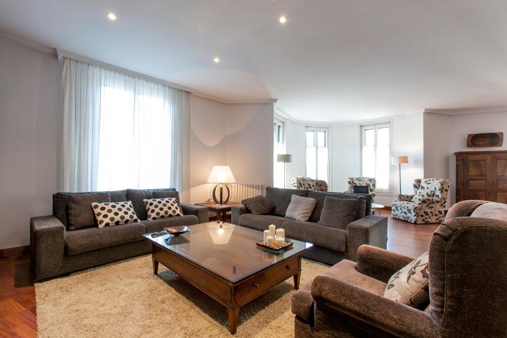 Serennia Apartamentos Ramblas - Plaça Catalunya - 3