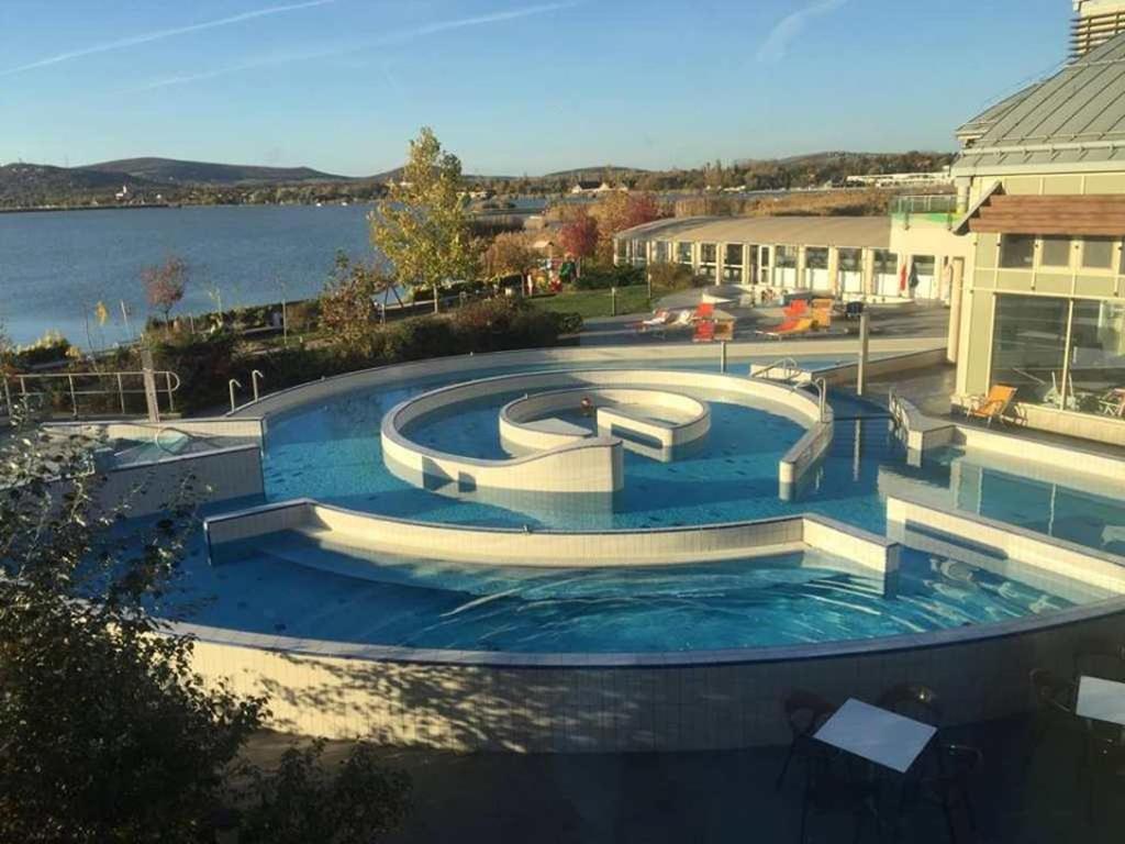 Azur Apartman photo