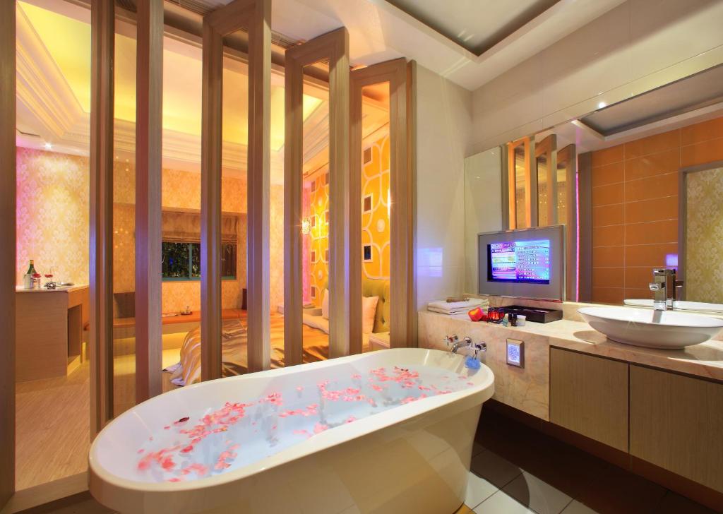 로만 홀리데이 모텔 외관