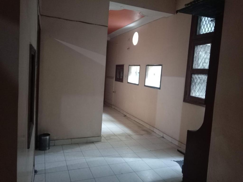 Yash Guest House 01 Minute Walk in Nizamuddin Railway Station photo