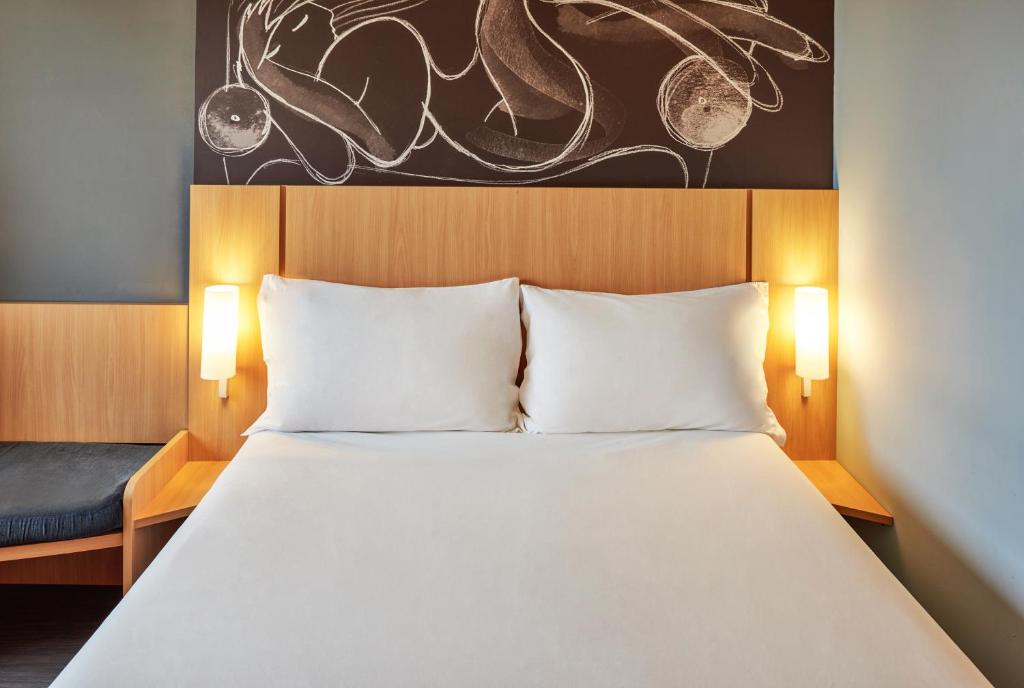 ibis Montpellier Sud photo
