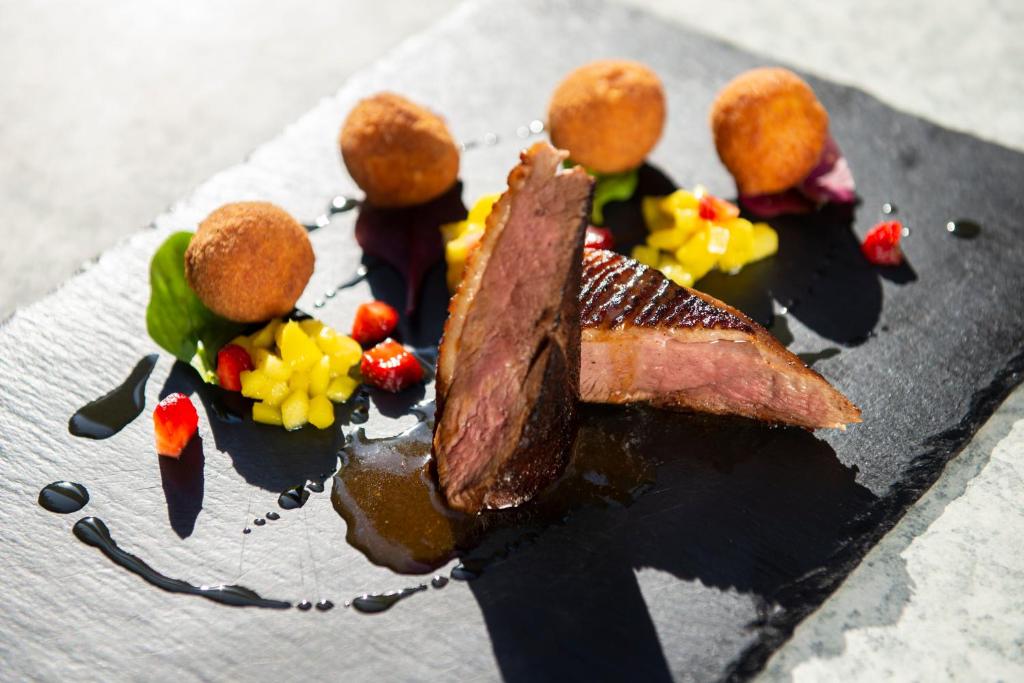 อาหารและเครื่องดื่ม