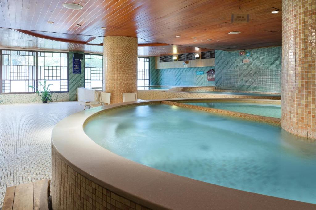 Hot spring bath