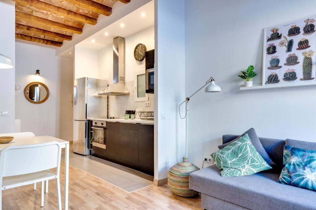Charming & Convenient Apartment Near Plaza Espanya - 4