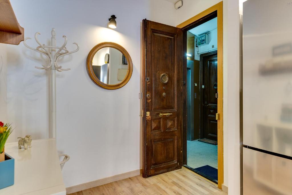 Charming & Convenient Apartment Near Plaza Espanya photo