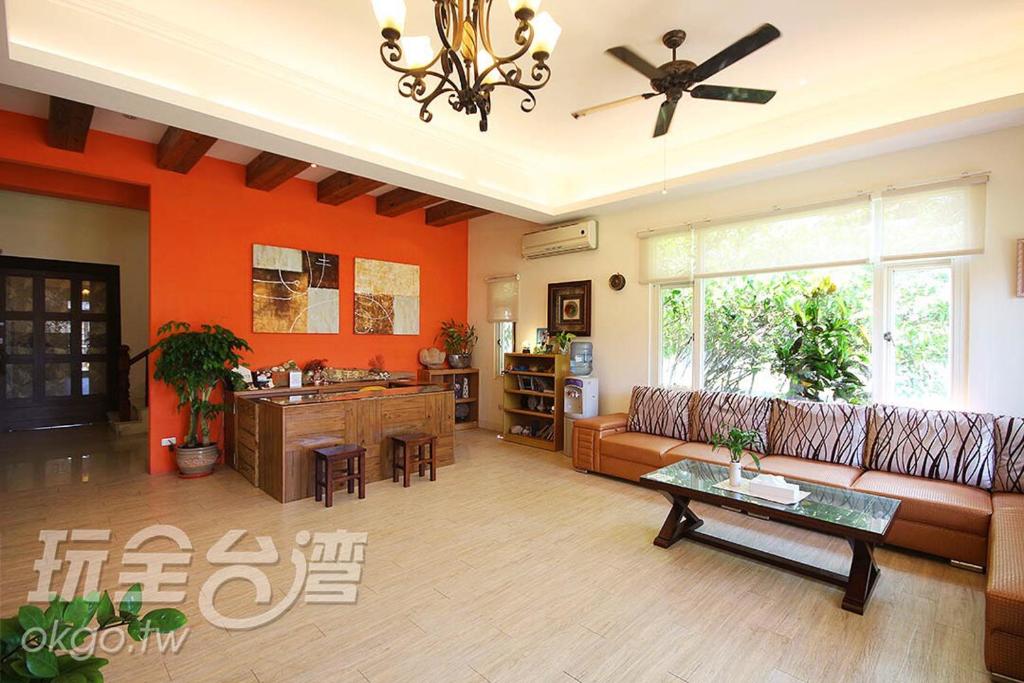 Summer Time Bed and Breakfast 共用ラウンジ/TVエリア