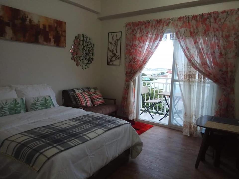 Benj Comfy Condo - Studio Unit with Car Park photo