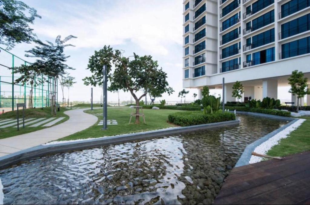 2-Bedroom Apartment@Trefoil Setia Alam — Hotel in Shah Alam