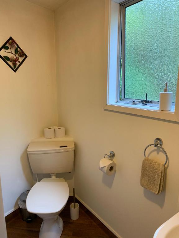 Rata Lodge Magnolia Double Room with Shared Bathroom