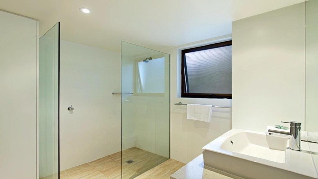 1/56 Lawson Street@Clarkes Beach photo