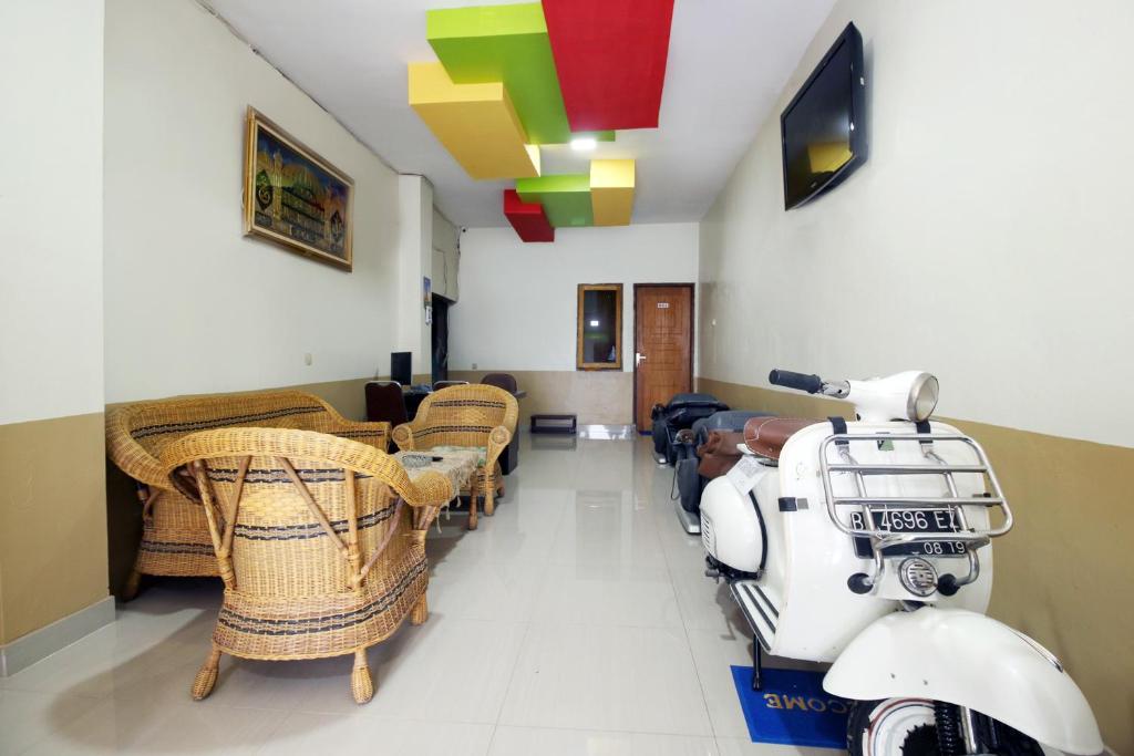 RedDoorz @ Jalan STM Medan RedDoorz @ Jalan STM Medan