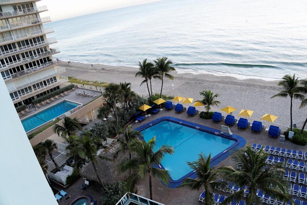 Beach, Ocean Sky Hotel & Resort in Fort Lauderdale (FL)