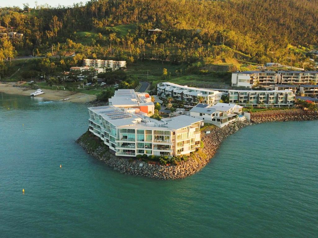 Hotel Airlie Beach