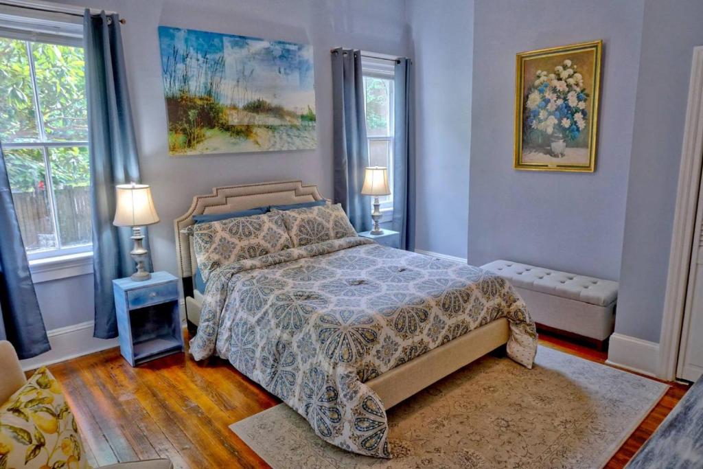 Beautiful 6 Bed, 5 Bath Historic Savannah Home photo