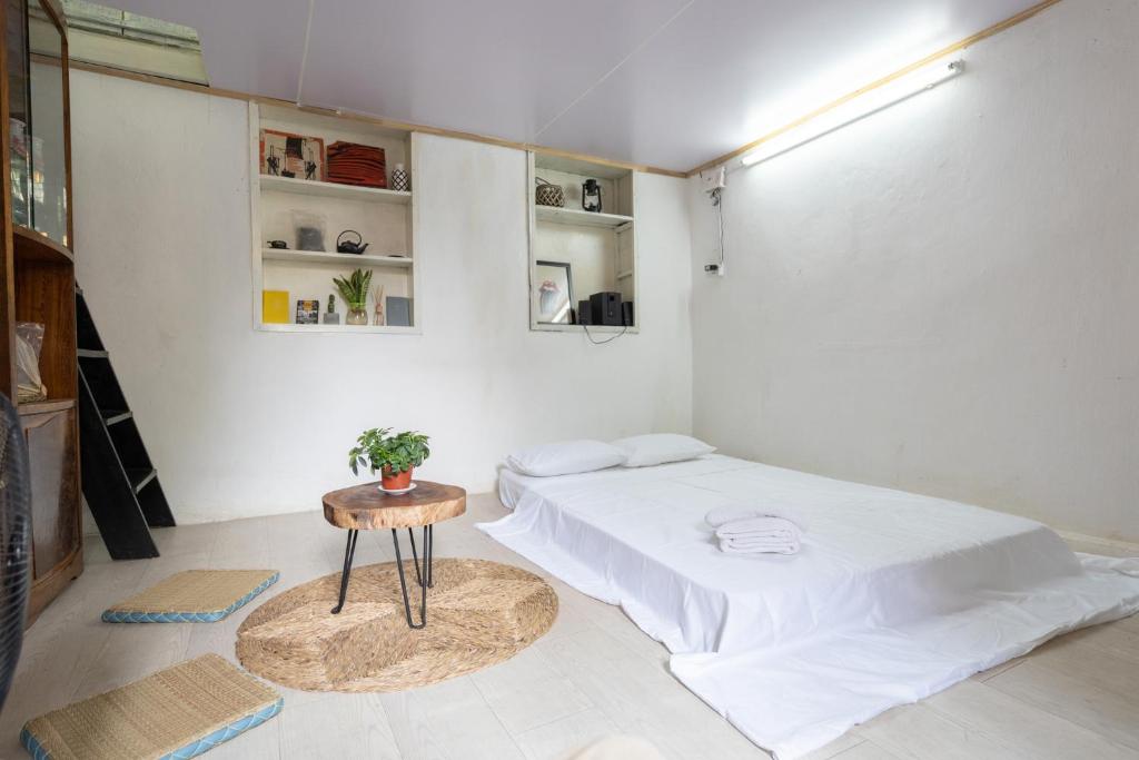 Old Quarter Apartment Hang Bo photo