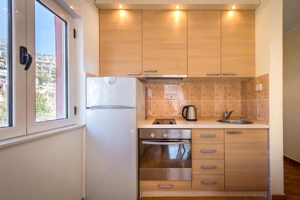 Family apartment in Becici - 5