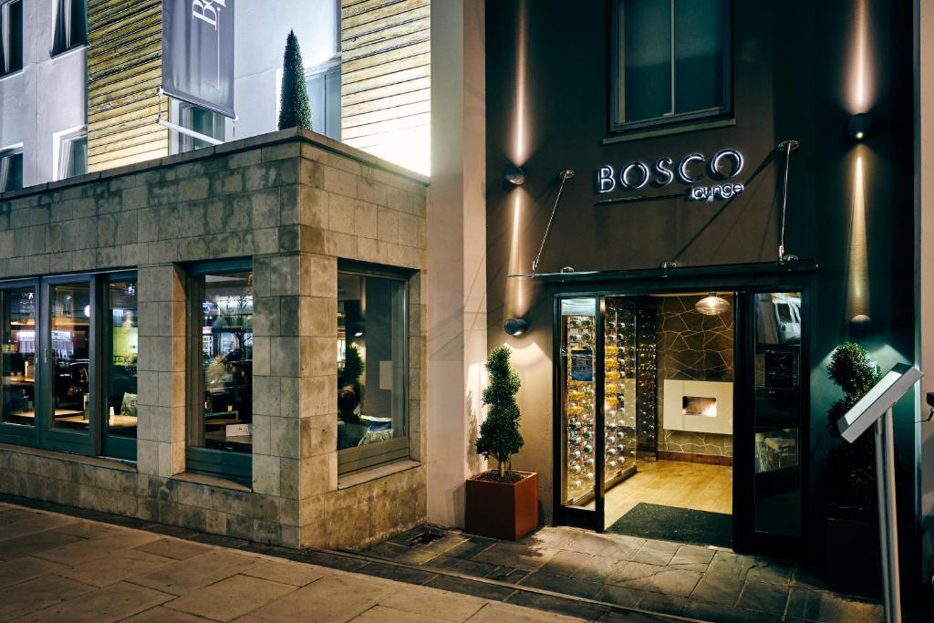 Exterior view, Hotel Bosco in London