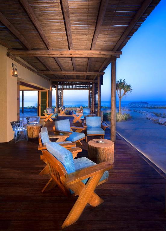Restaurant, Desert Islands Resort & Spa by Anantara in Sir Baniyas Island