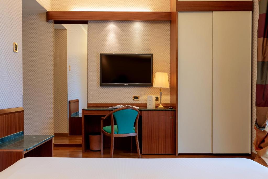 Hotel Polo - 4