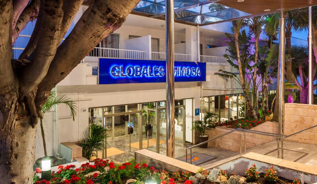 Globales Mimosa — Hotel building in Palma Nova, Balearic Islands