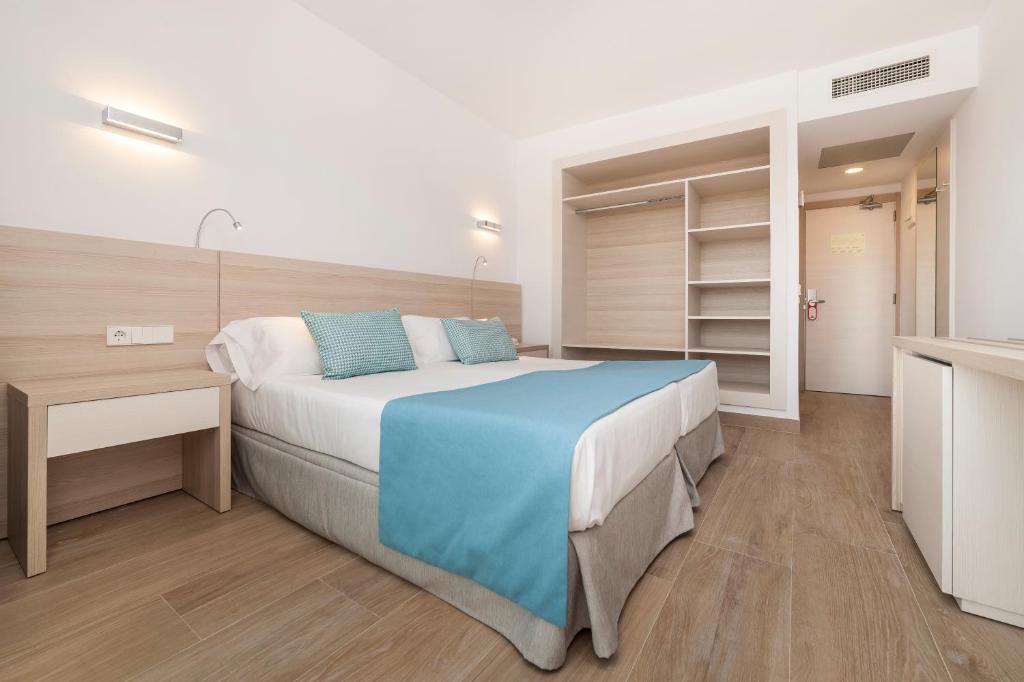 Globales Mimosa — Hotel rooms in Palma Nova, Balearic Islands