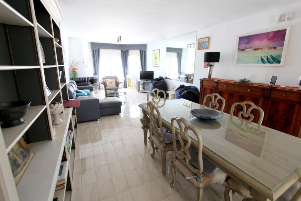 LEON INMO Villa Jean - 10035 - 5