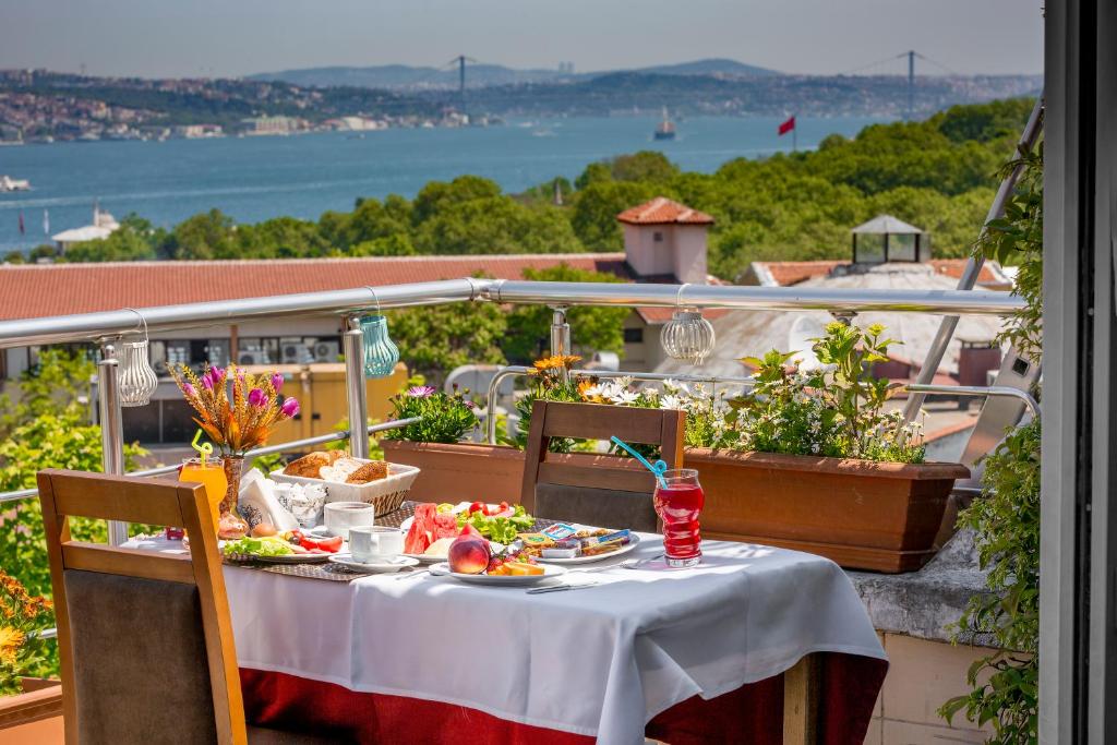 Meddusa Hotel Istanbul photo