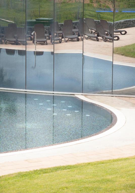 スイミングプール