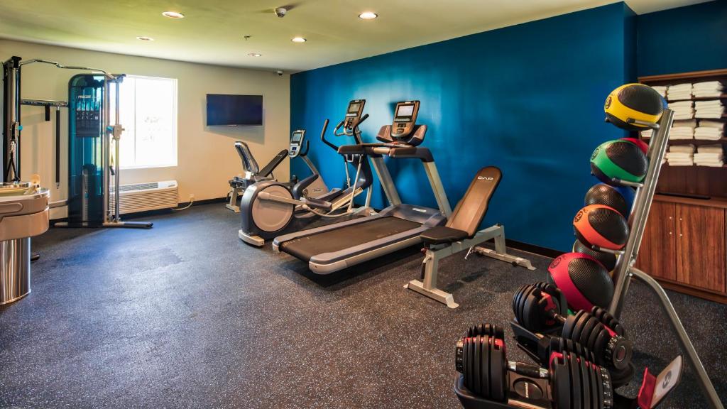 Uptown Suites Extended Stay Tampa FL - Riverview photo