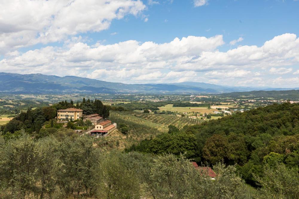 Mercatale Villa Sleeps 8 Pool photo