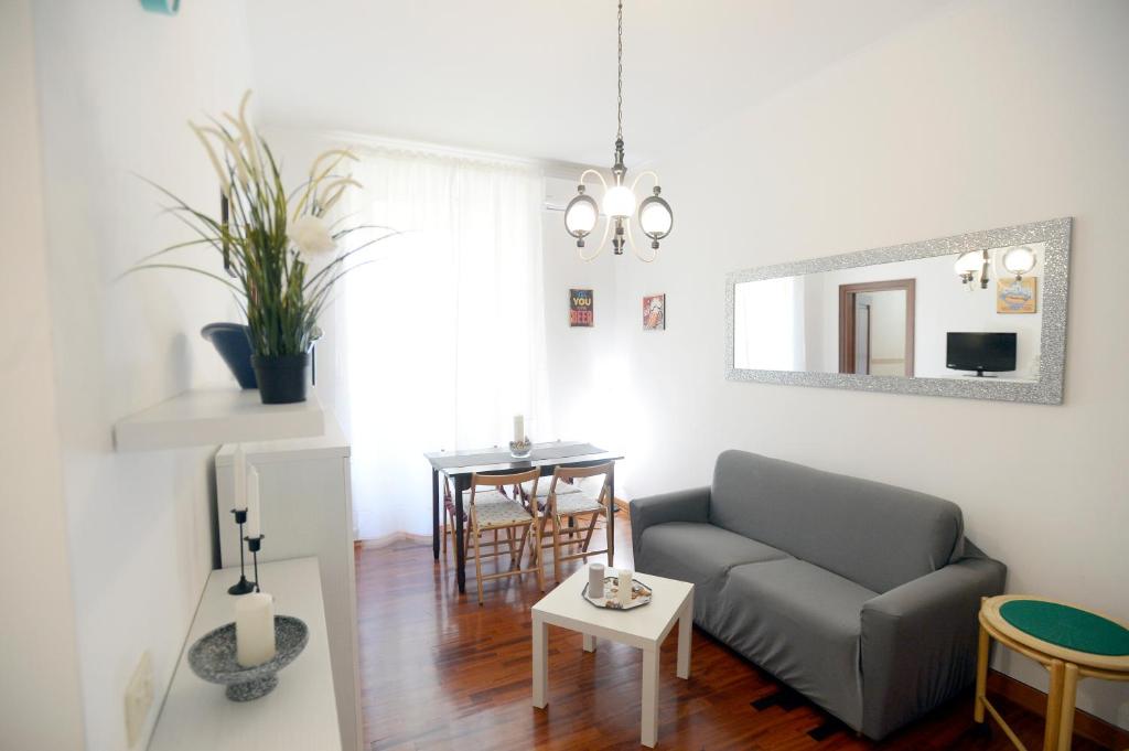 MECENATE DELUXE COLOSSEUM — Hotel in Rome