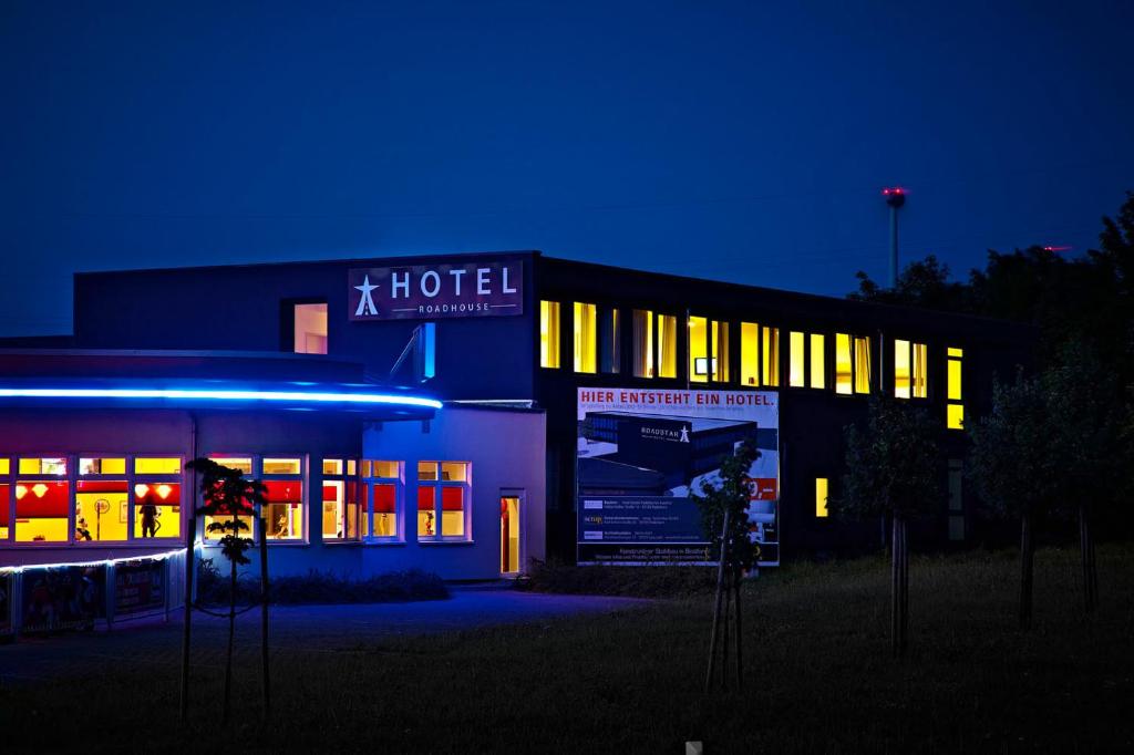 Road House Hotel photo