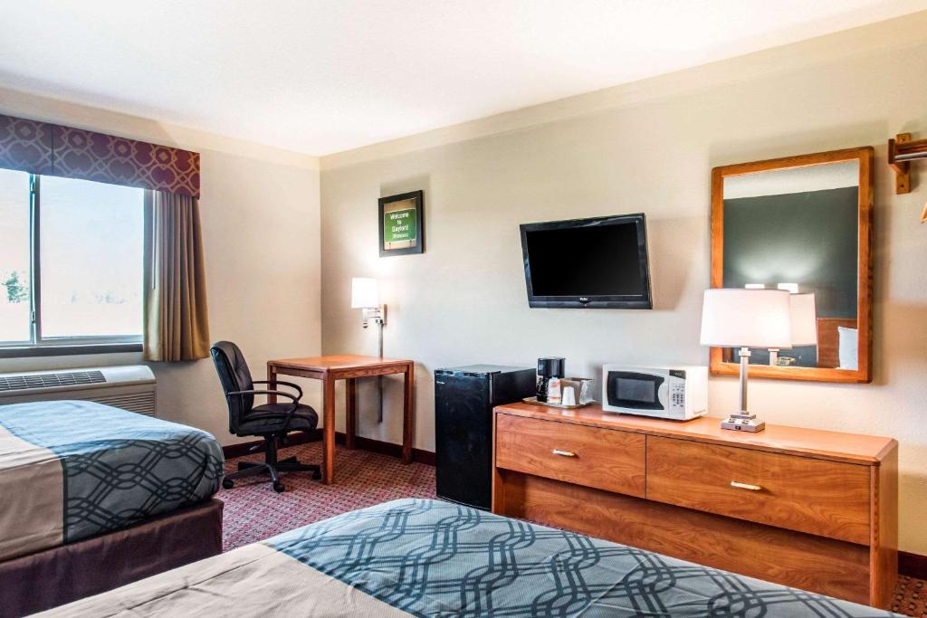 Econo Lodge Gaylord Photo 14