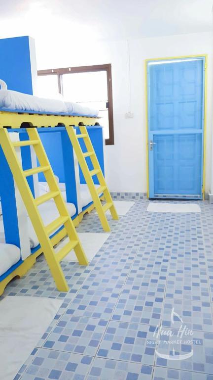 Hua Hin Night Market Hostel photo