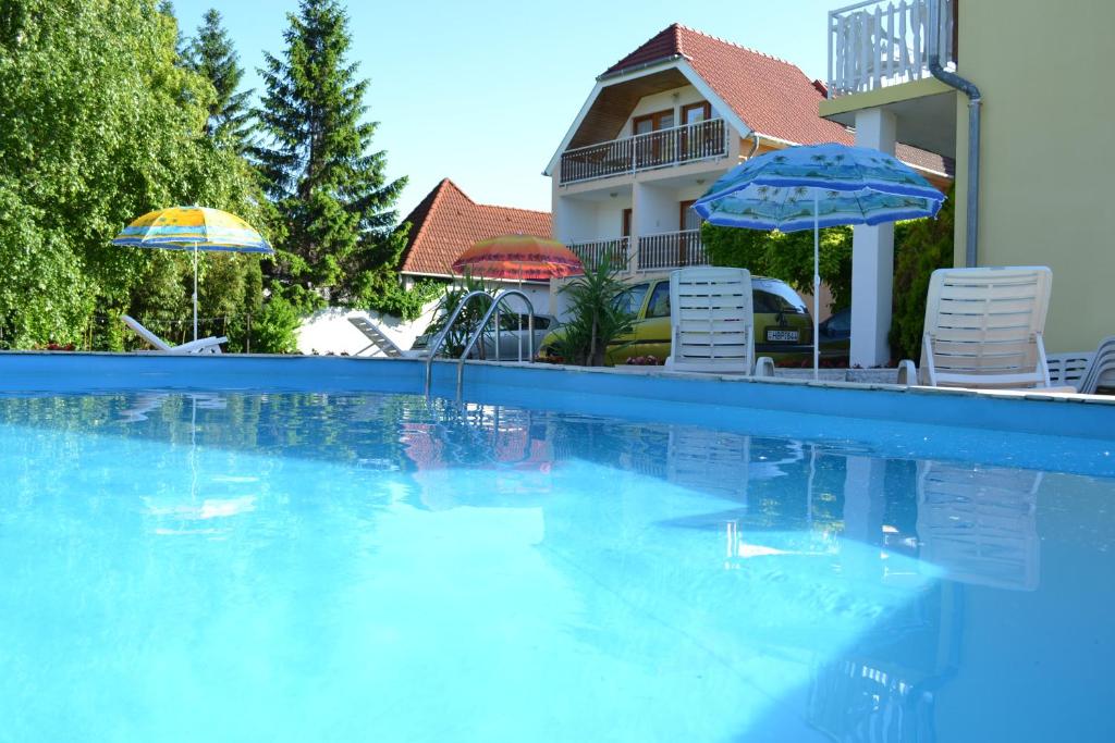 Silatti Panzio-Apartmanhaz — Hotel in Keszthely