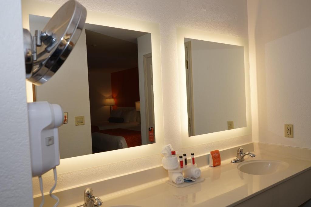 Howard Johnson By Wyndham Salinas Photo 43