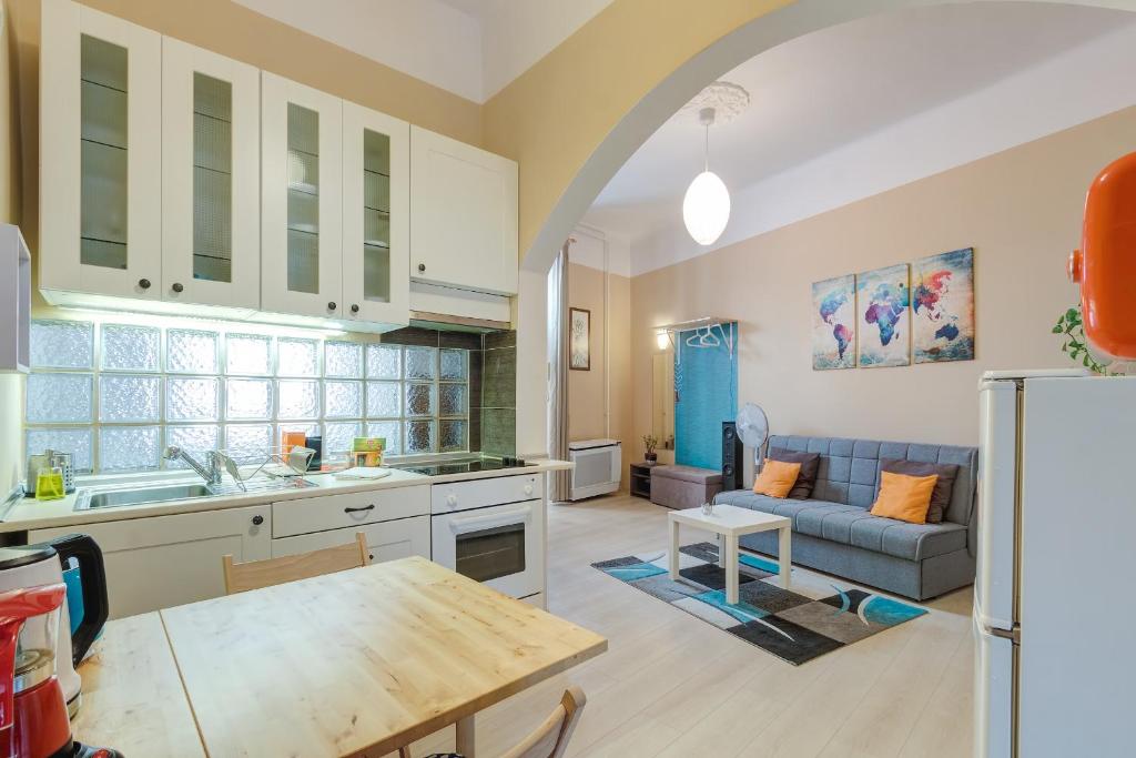 Hi-Bp Origo Apartment — Hotel in Budapest