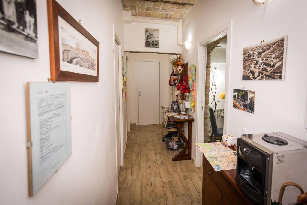 All'Ombra Del Cupolone Guest House - 3
