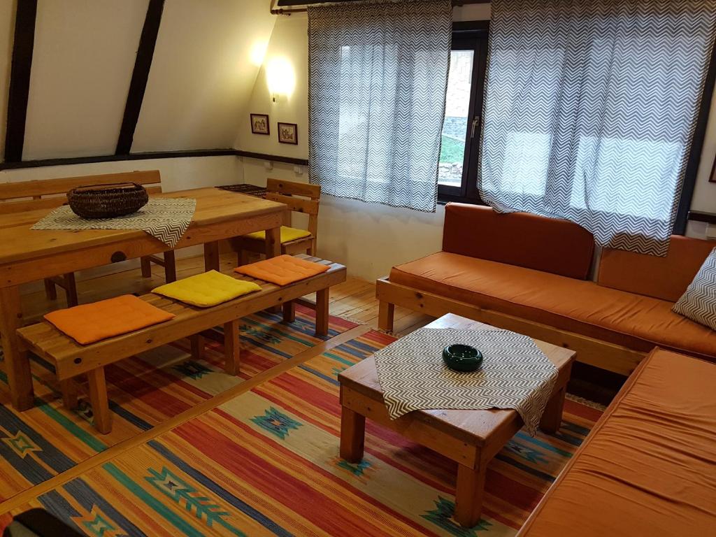 Story Mountain Chalet - 1