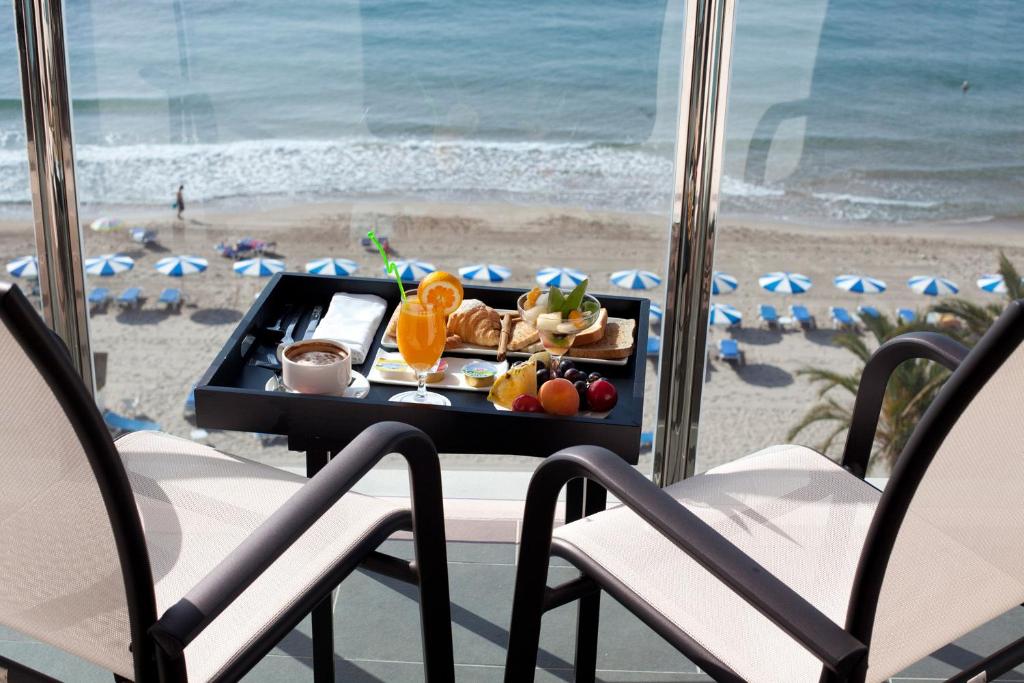 Hotel Allon Mediterrania — Beach in Villajoyosa, Valencian Community