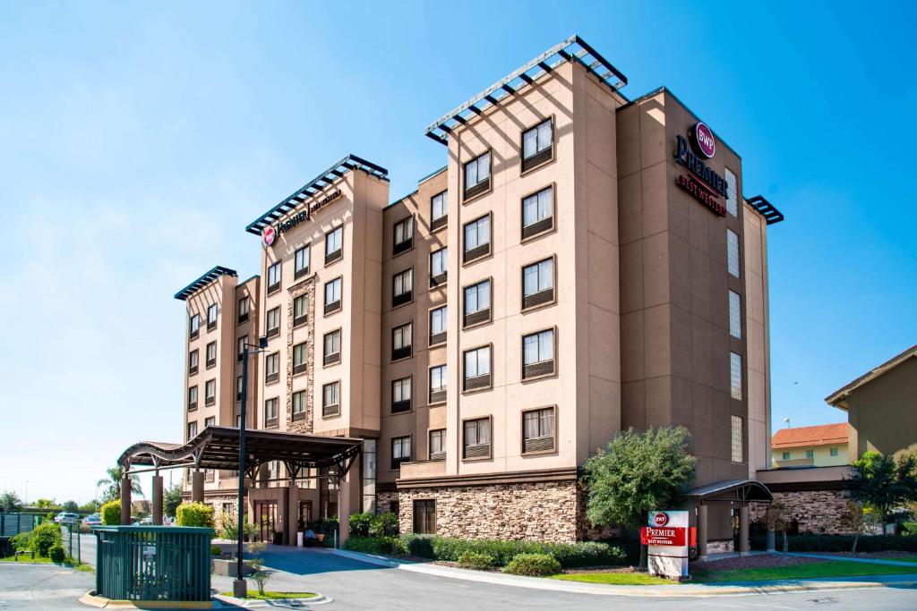 Best Western PREMIER Monterrey Aeropuerto - 3
