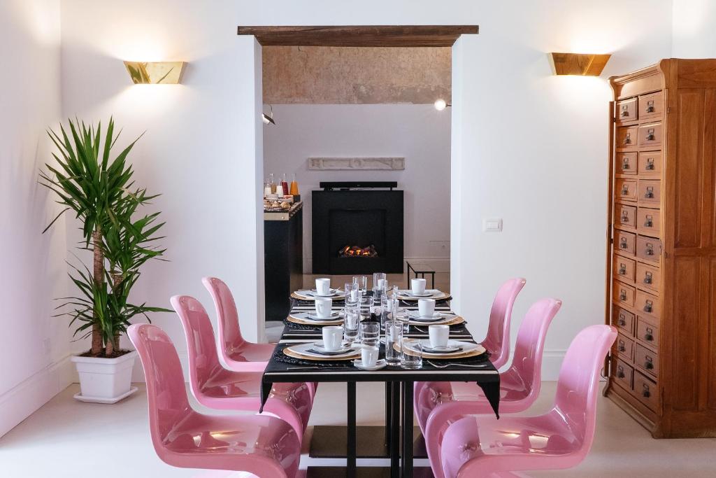 Shared lounge/TV area