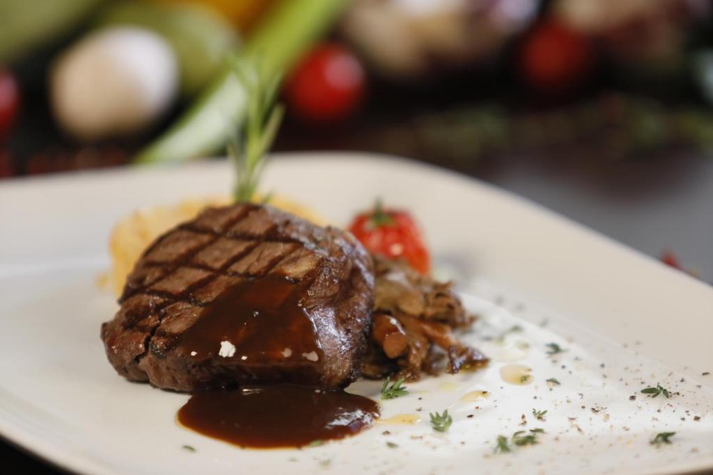 อาหารและเครื่องดื่ม