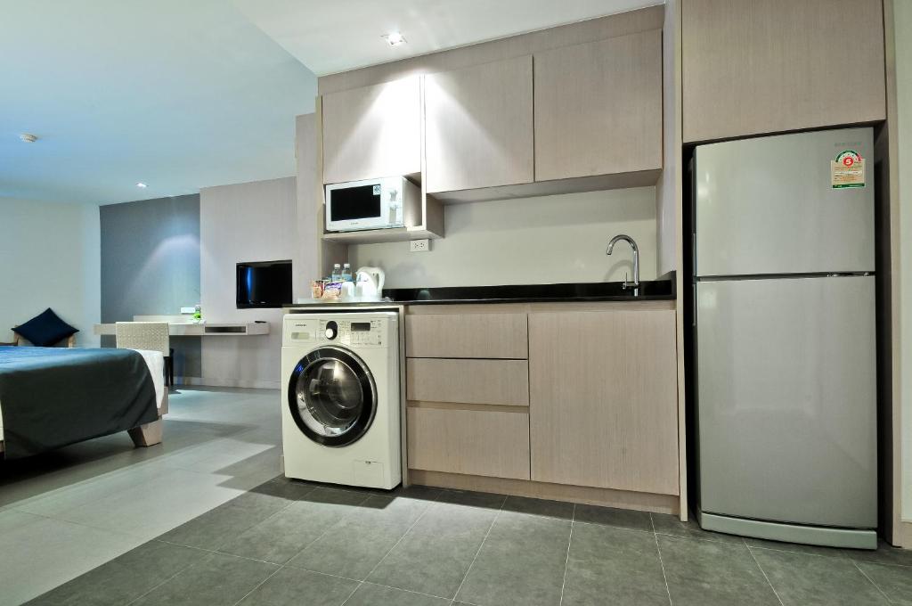 Kitchen, ASHLEE Heights Hotel Patong in Phuket